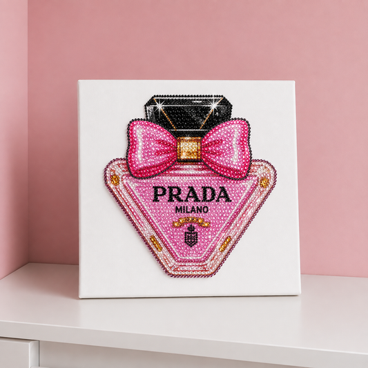 Prada Parfüm Şişesi 20x20 cm